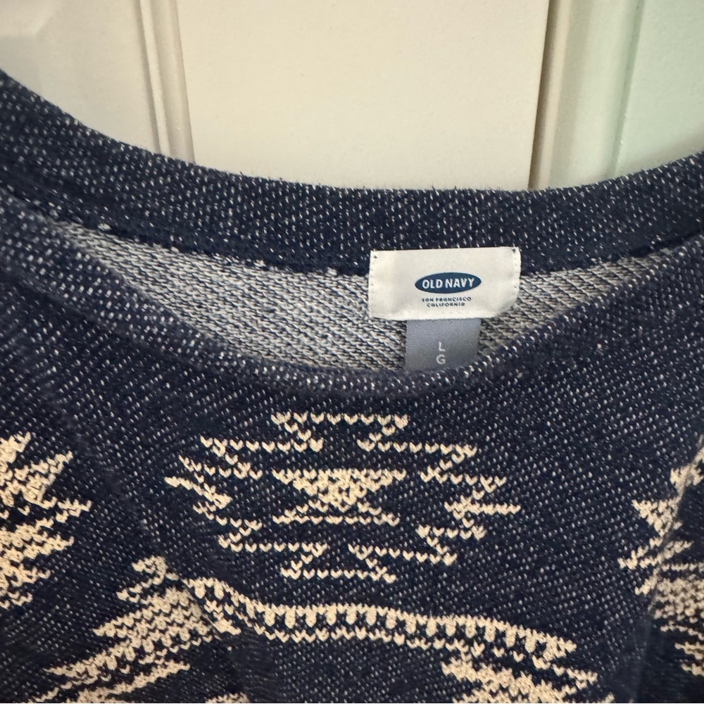 Pullover Top - Picture 2 of 3